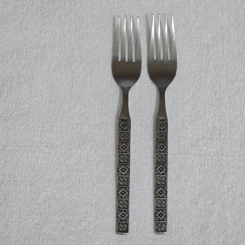 Vintage Oneida Northland Stainless Vegas Pattern Dinner Forks Set Of 2